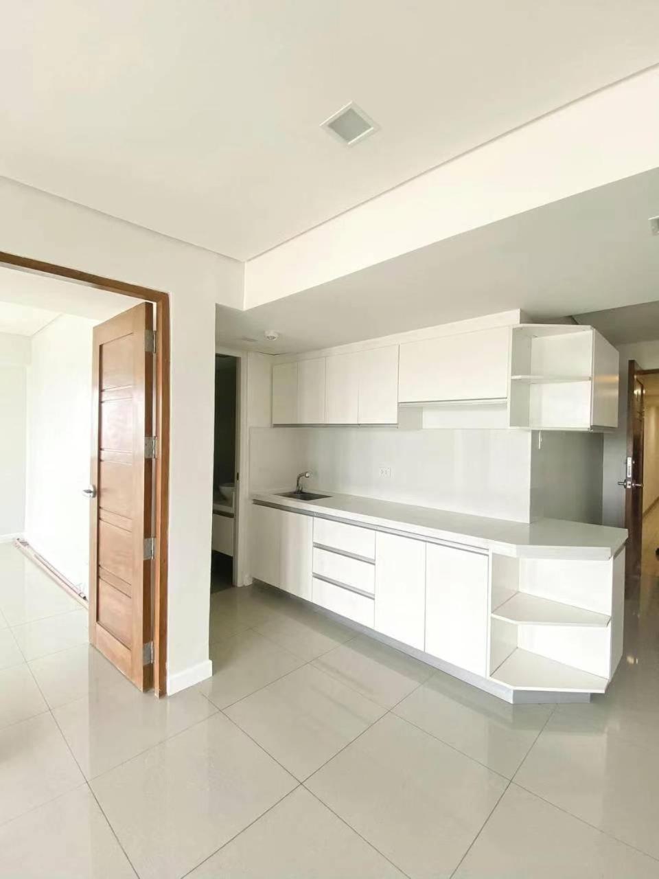 Sapphire Seaview Park Aparthotel Манила Екстериор снимка