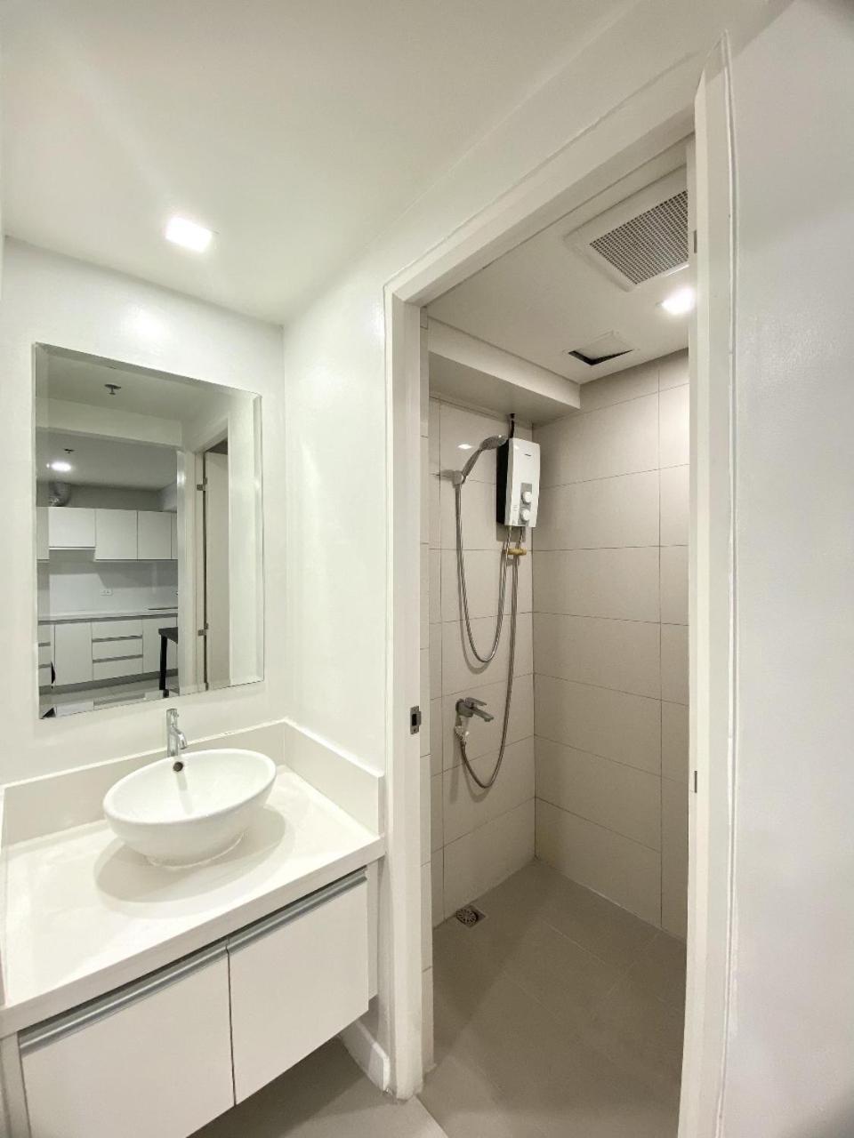 Sapphire Seaview Park Aparthotel Манила Екстериор снимка
